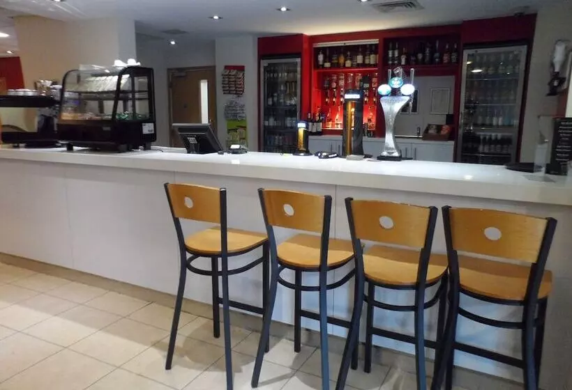 هتل Britannia  Edinburgh