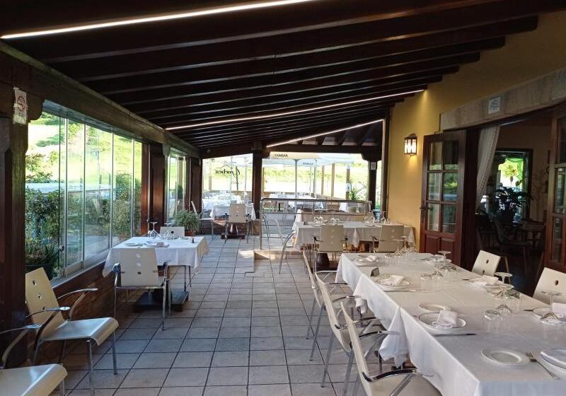 Hotel El Tejo De Comillas