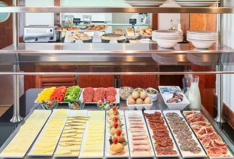 Отель H10 Raco Del Pi