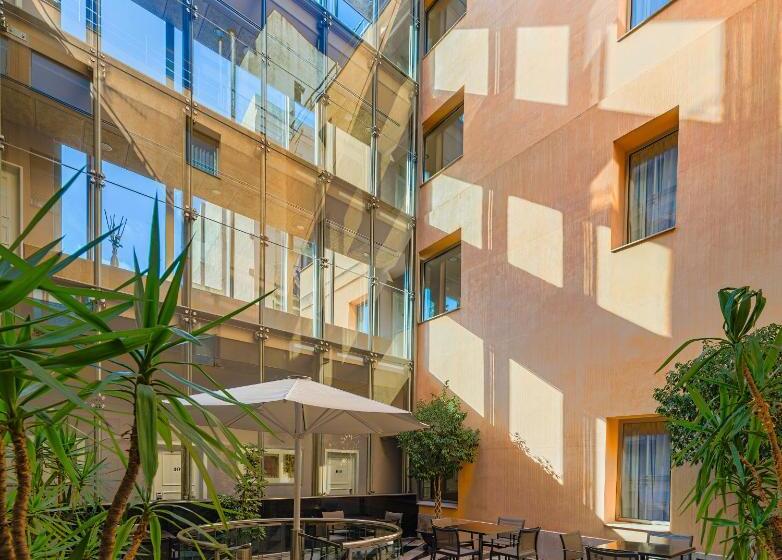 Отель H10 Raco Del Pi