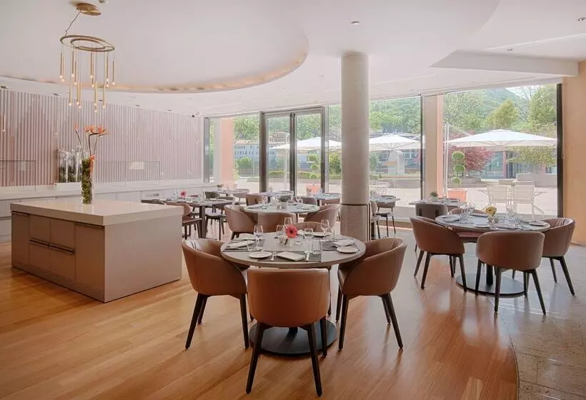 Отель NH Lecco Pontevecchio