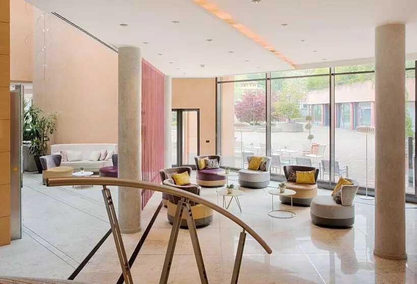 Отель NH Lecco Pontevecchio