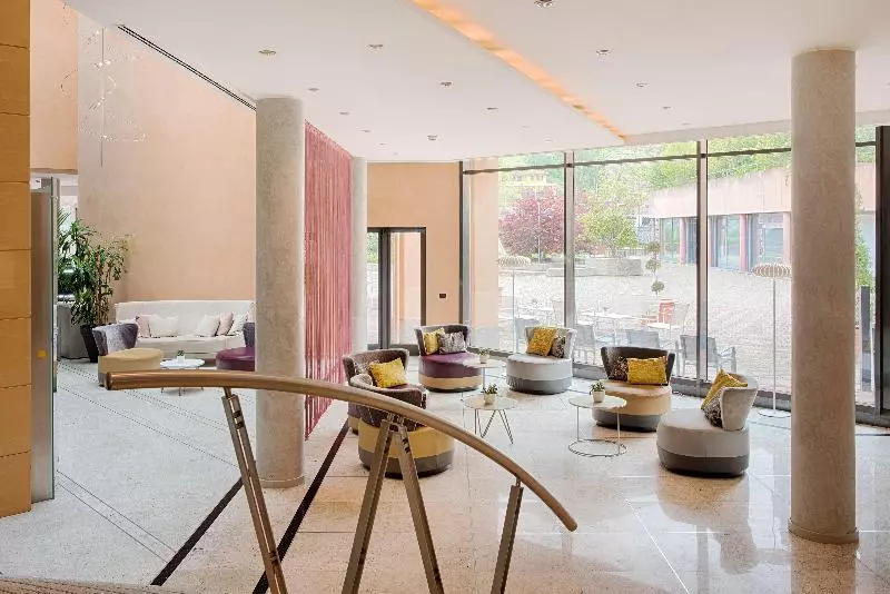 Отель NH Lecco Pontevecchio