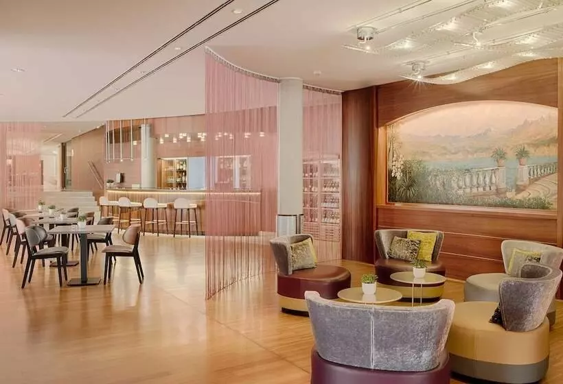 Отель NH Lecco Pontevecchio