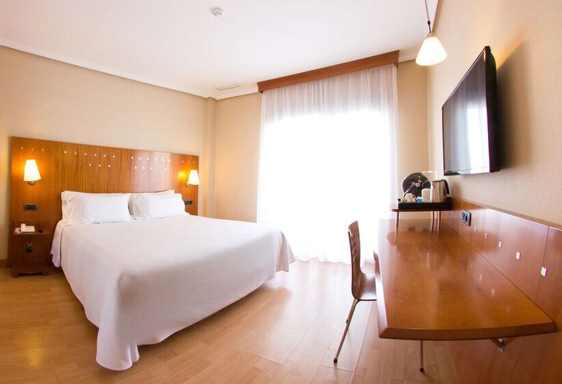 בית מלון כפרי NH San Pedro De Alcántara