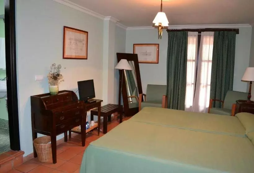 Отель Posada Real Del Pinar