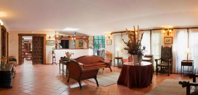 Отель Posada Real Del Pinar