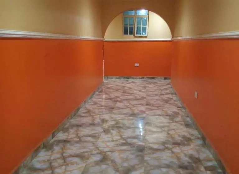 Larrydam Hotel And Suites