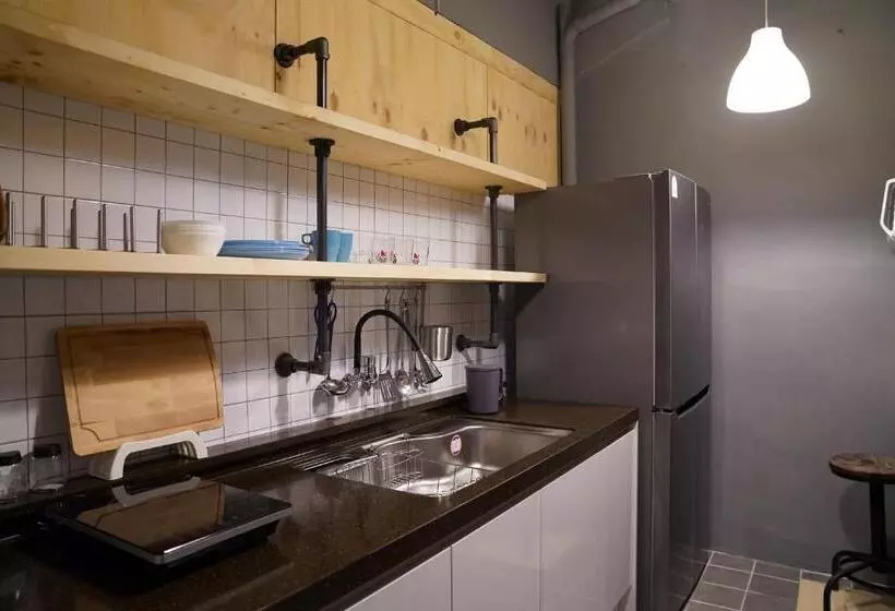 ペンション Apollo Guesthouse