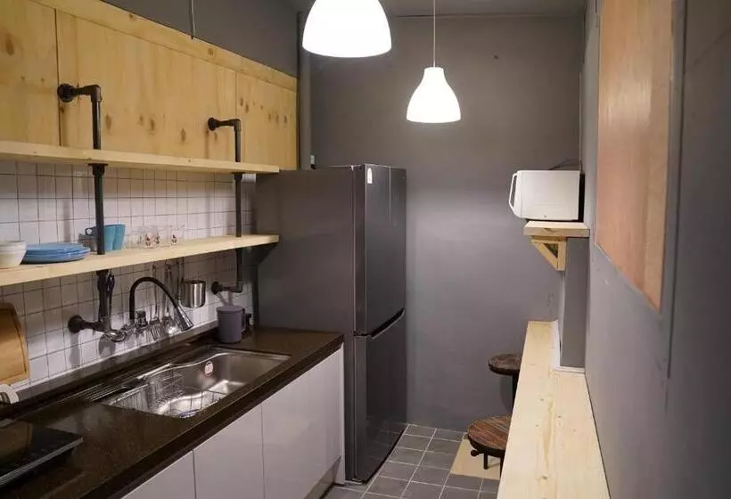 ペンション Apollo Guesthouse