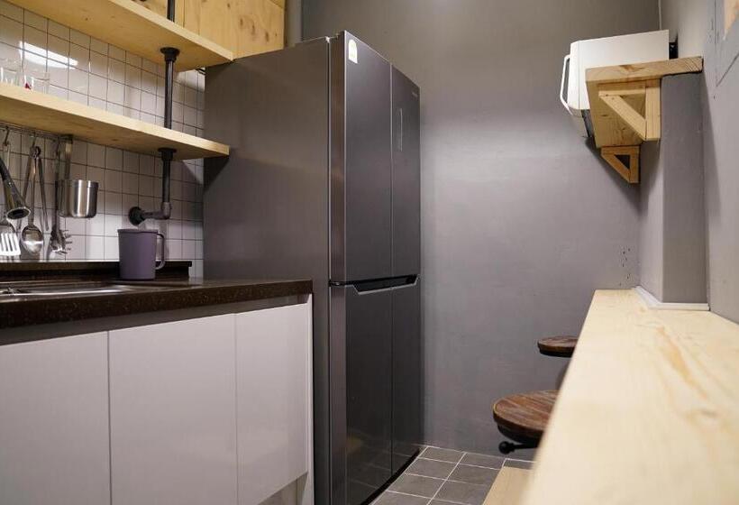 Pensione Apollo Guesthouse