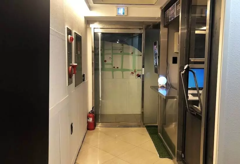 ペンション Apollo Guesthouse