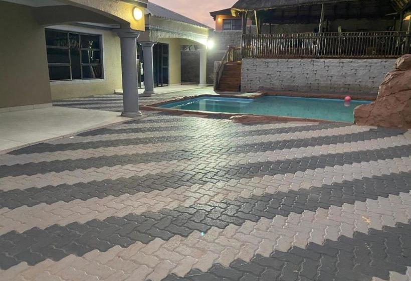 ペンション Esther Palace