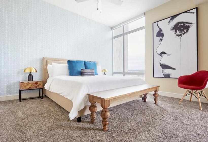 Sonder At The Catherine