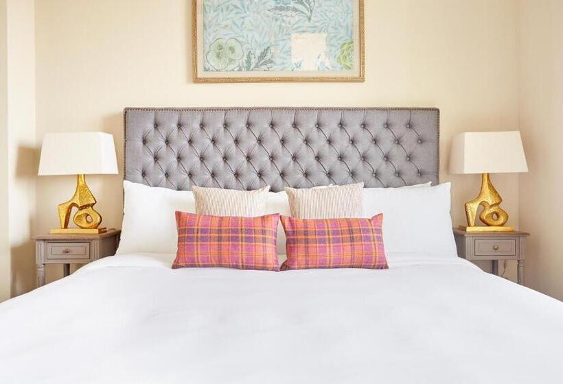 Sonder At The Catherine