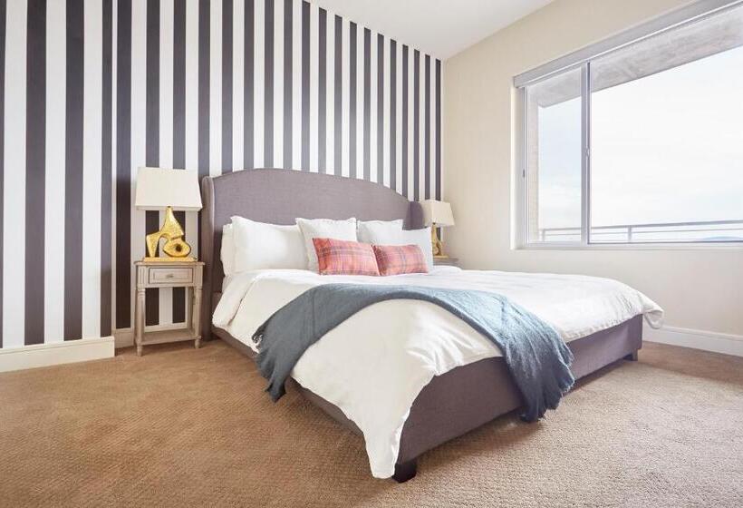 Sonder At The Catherine