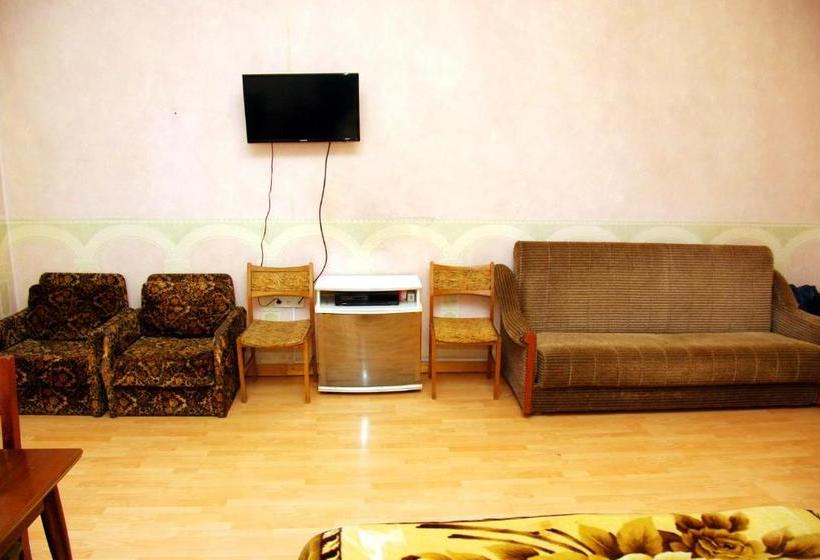 Szálló большая комната