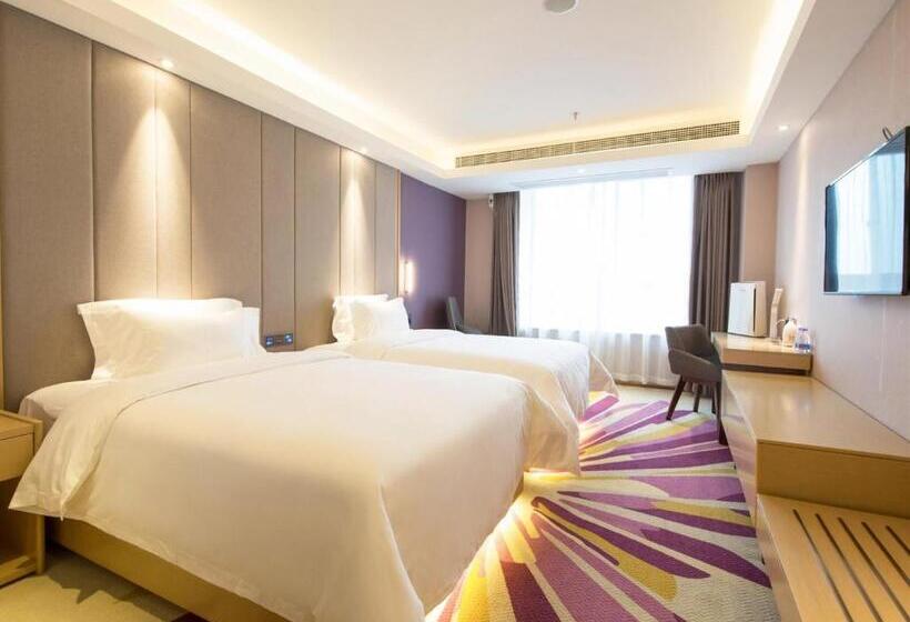 Lavande Hotel Qijiang High Speed Railway Station