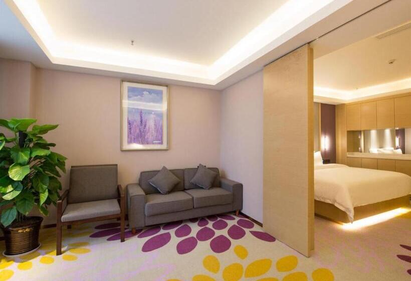 Lavande Hotel Qijiang High Speed Railway Station