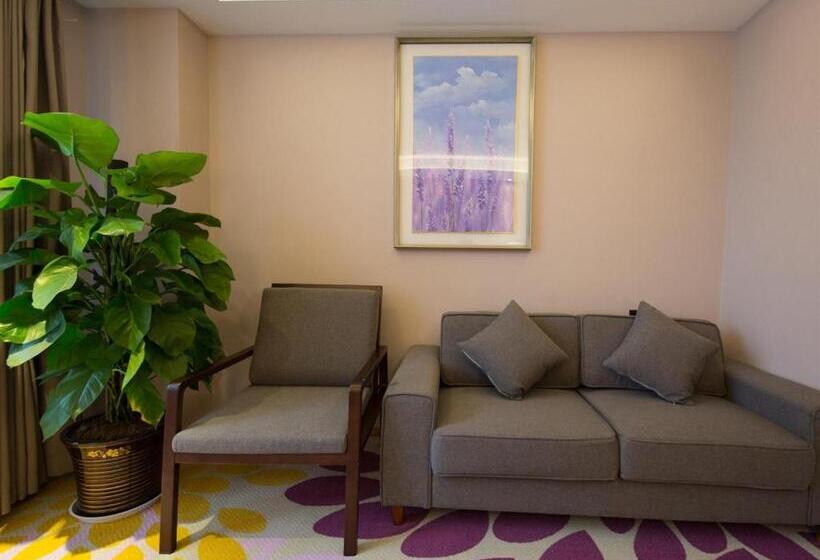 Lavande Hotel Qijiang High Speed Railway Station