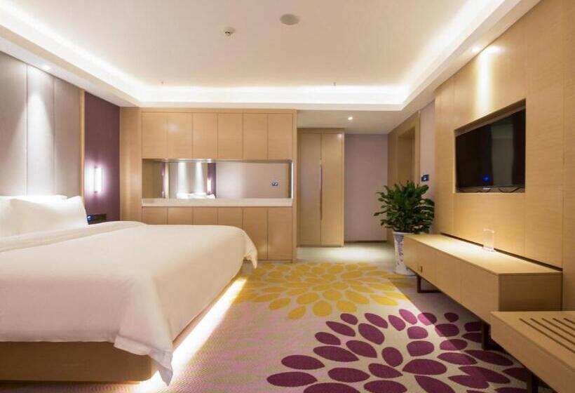 Lavande Hotel Qijiang High Speed Railway Station