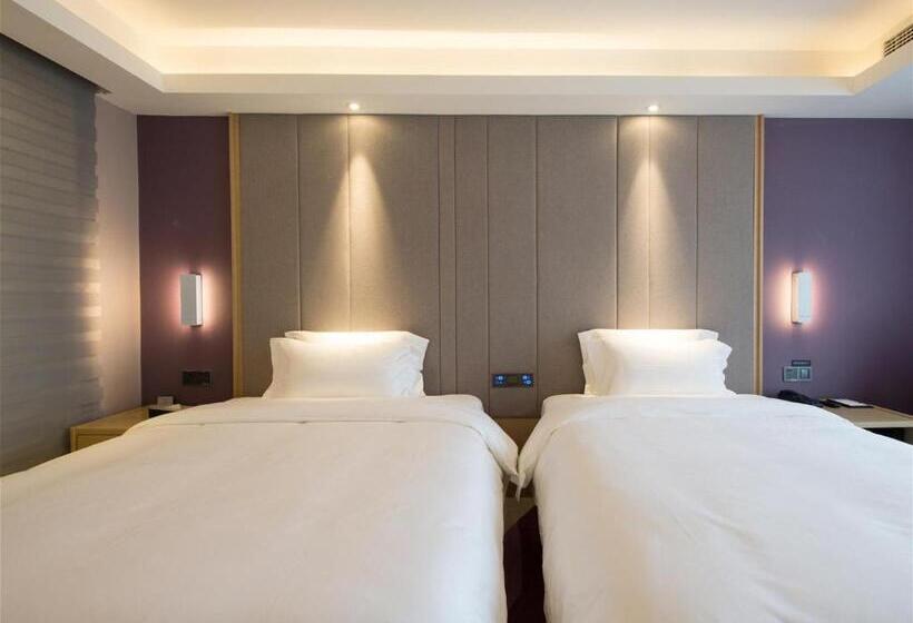 Lavande Hotel Qijiang High Speed Railway Station