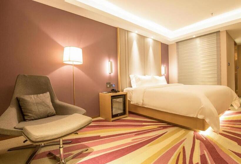 Lavande Hotel Qijiang High Speed Railway Station