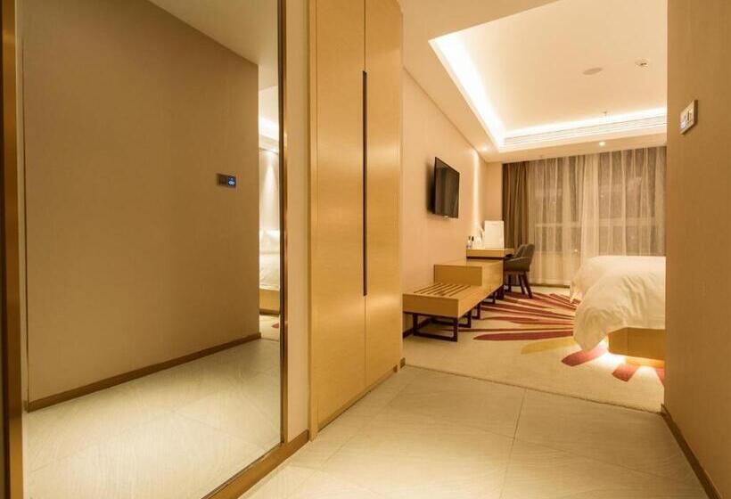 Lavande Hotel Qijiang High Speed Railway Station