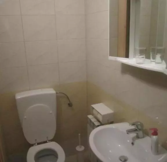 هتل Farmhouse štiftar