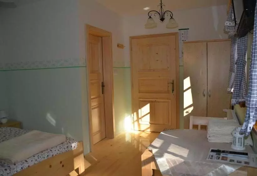 هتل Farmhouse štiftar