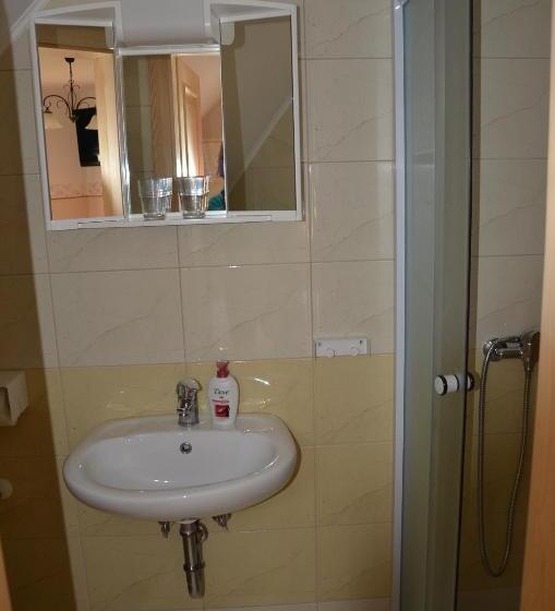 هتل Farmhouse štiftar