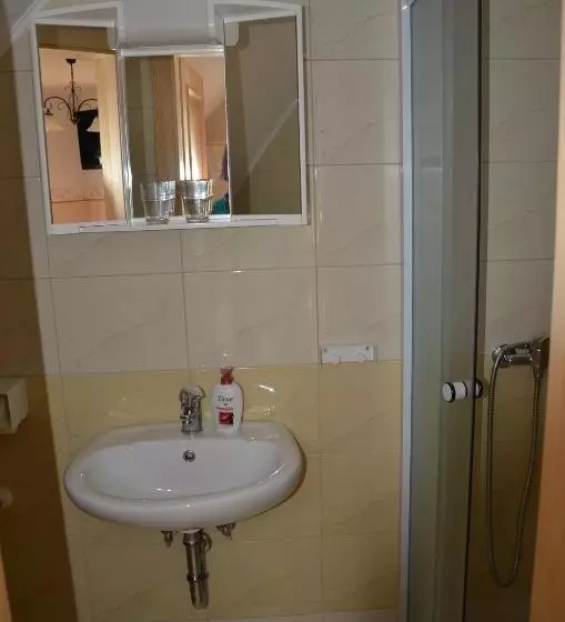هتل Farmhouse štiftar