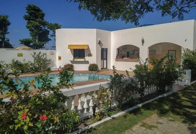 Hotelli Pousada Mediterrâneo