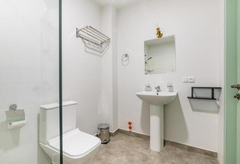 هتل & Wine Cellar Arge