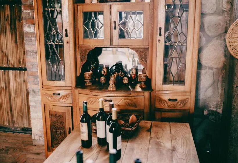 هتل & Wine Cellar Arge