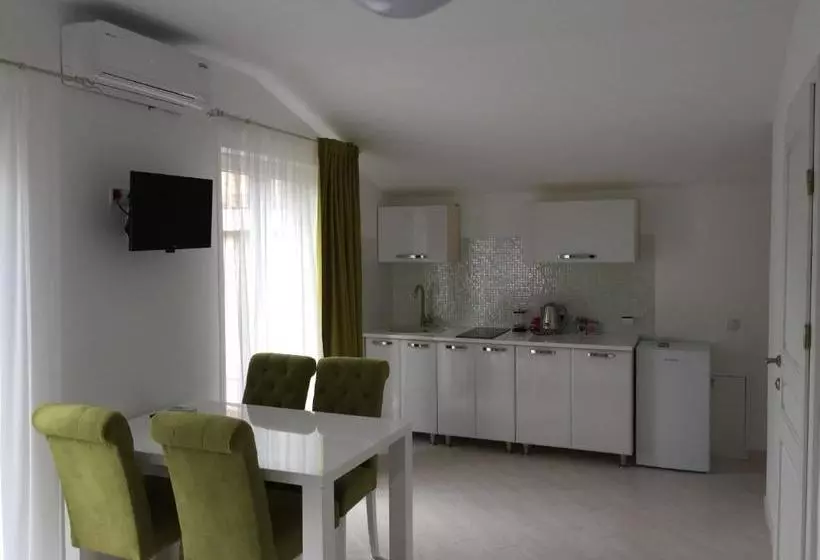 Majatalo Guest House