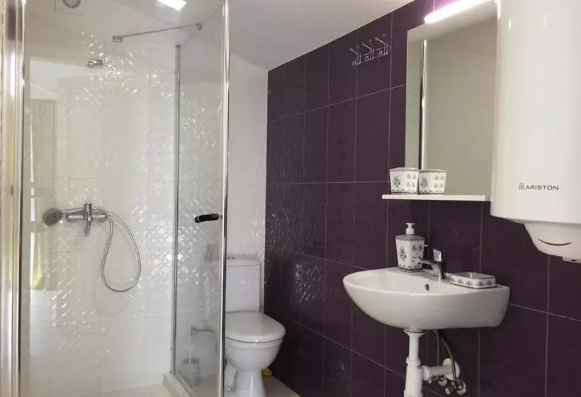 Majatalo Guest House
