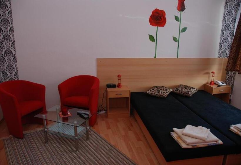 פנסיון Penzion Rotunda