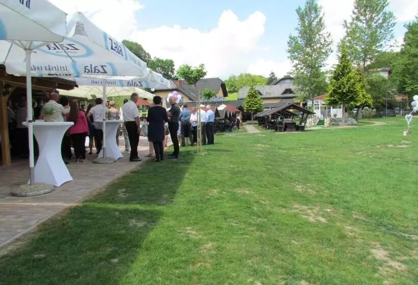 črni Baron Pension Black Baron