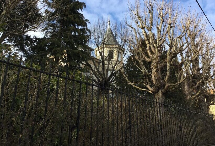 ベッドアンドブレックファースト Les Marronniers