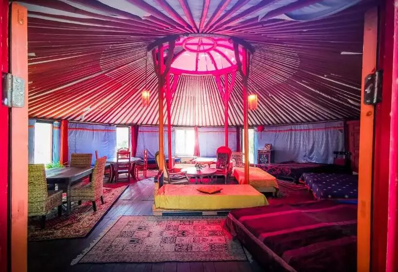 ペンション Au Bonheur Nomade