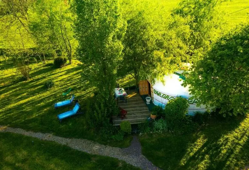 ペンション Au Bonheur Nomade