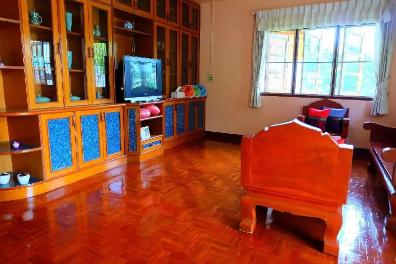 Majatalo Oyo Ban Thassanee