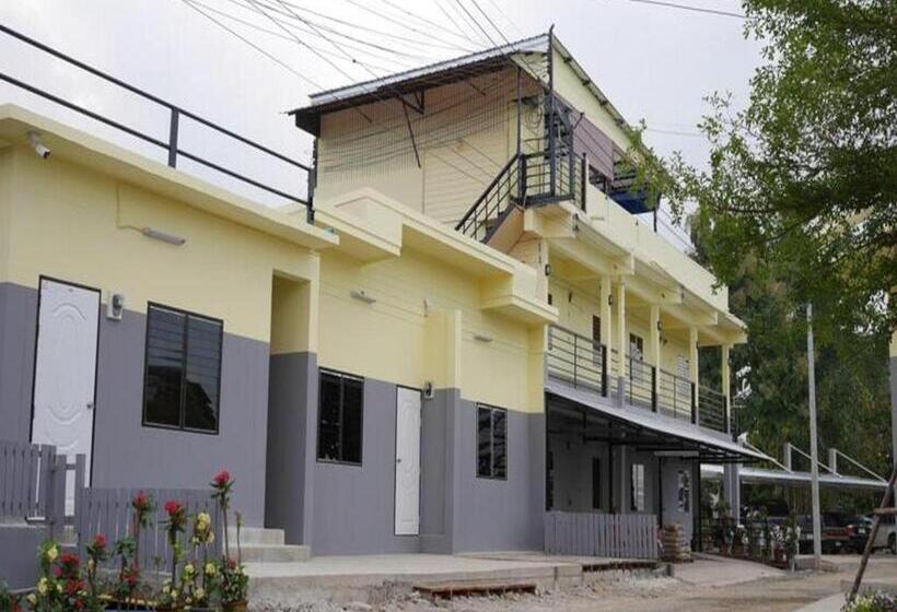 פנסיון Oyo Ban Thassanee