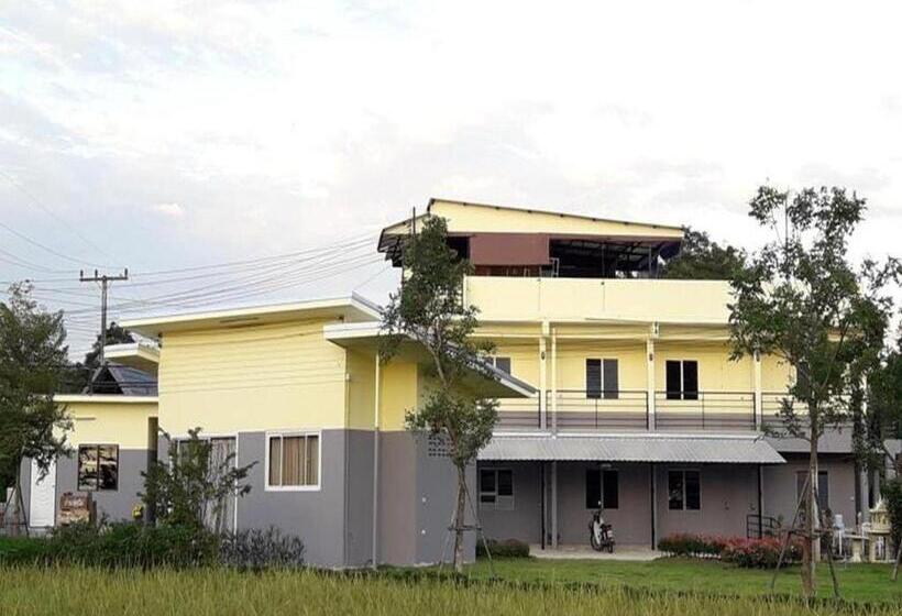 פנסיון Oyo Ban Thassanee