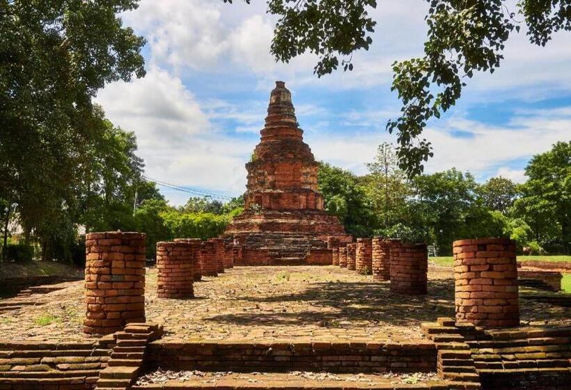 פנסיון Oyo Ban Thassanee