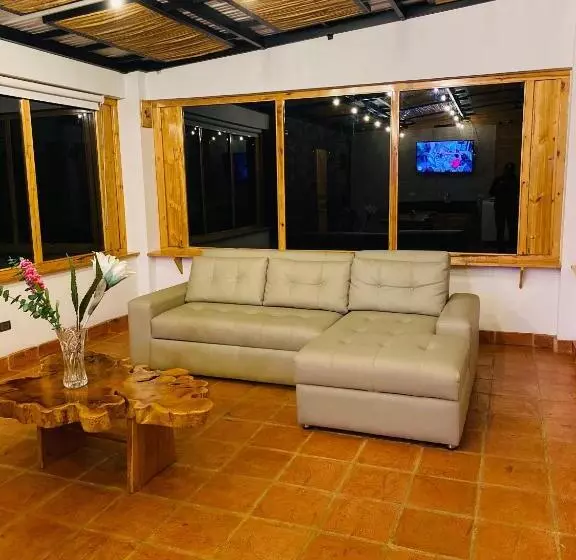 ホテル Mágica Y Romantica Cabaña, 10 Min Centro