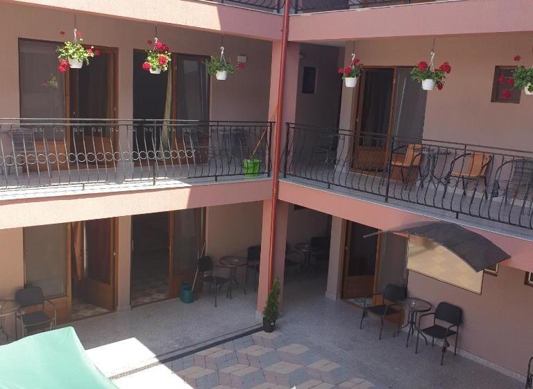 بنسيون House Of Sun