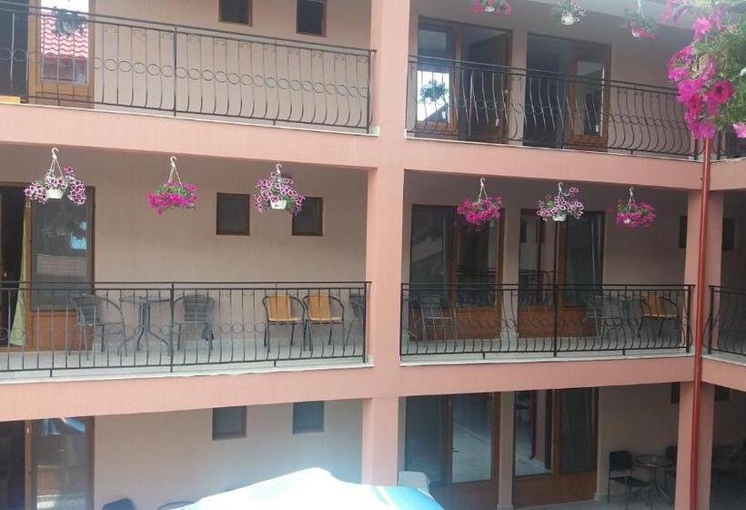 بنسيون House Of Sun