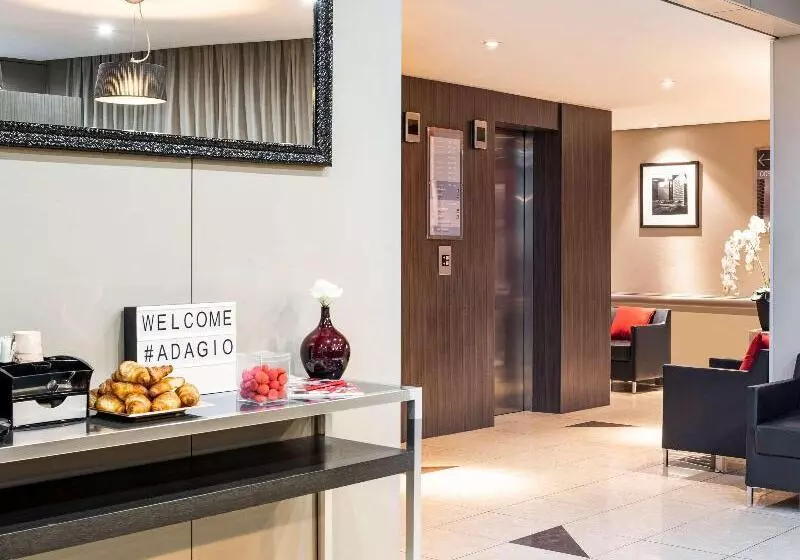 Aparthotel Adagio La Défense Esplanade